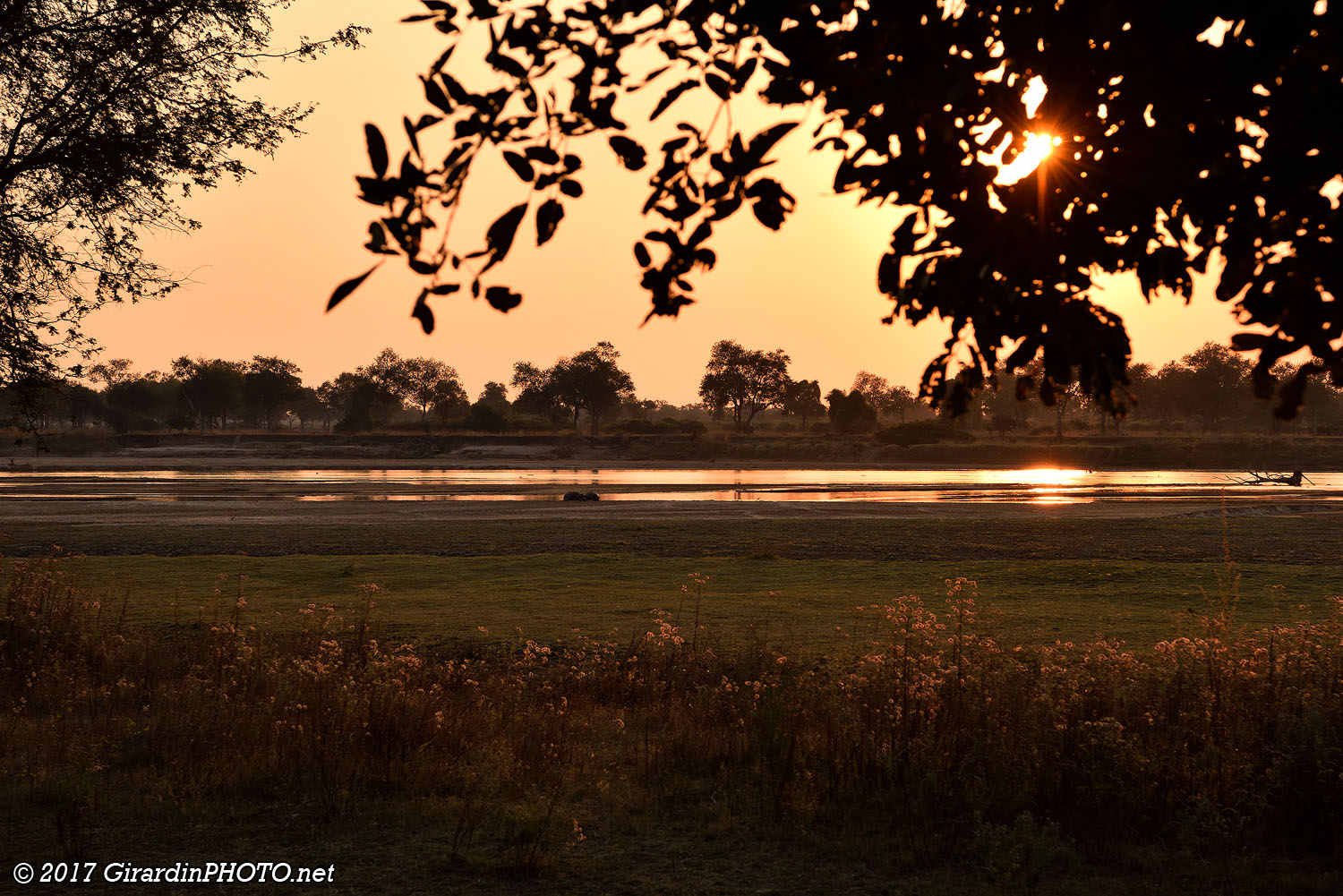 Coucher de soleil sur la Luangwa River