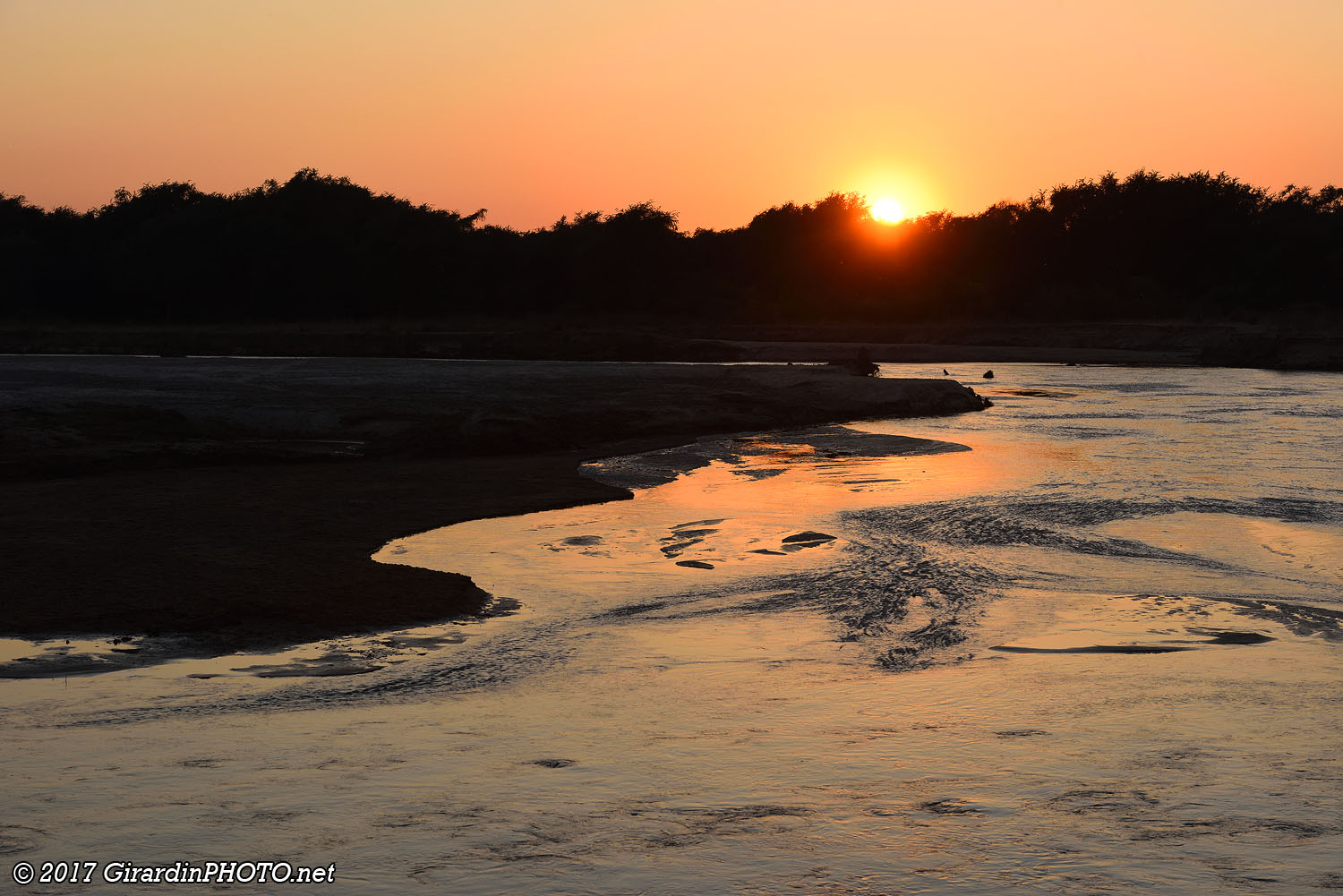 Lever de soleil sur la Luangwa River