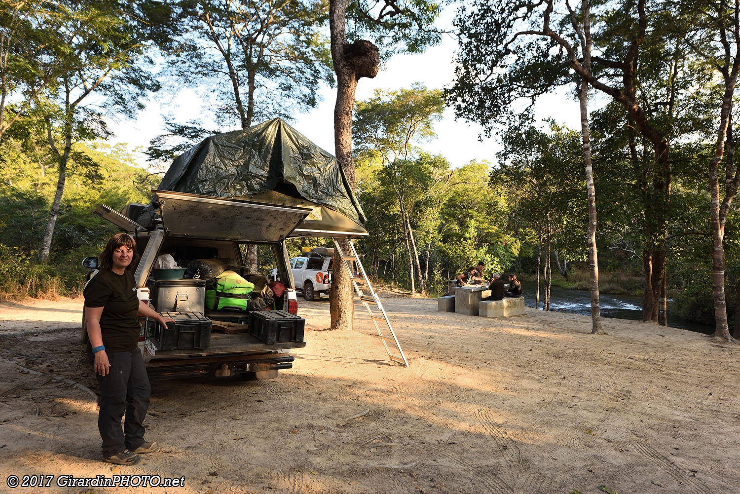 Nous voilà installés à Chikolongo Campsite